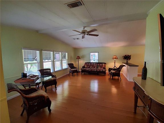 5th image of 114 Sugar Maple Ave