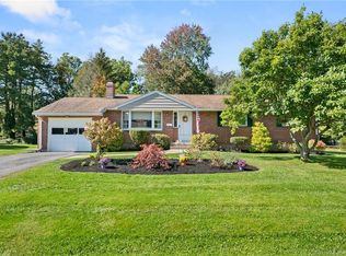 75 Fairlane Dr, Wethersfield, CT 06109