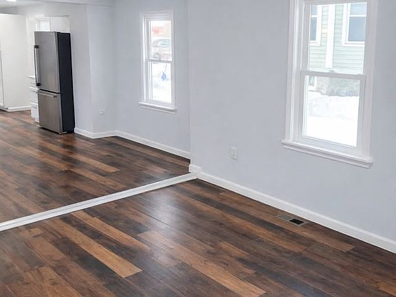 4th image of 59 West Ave