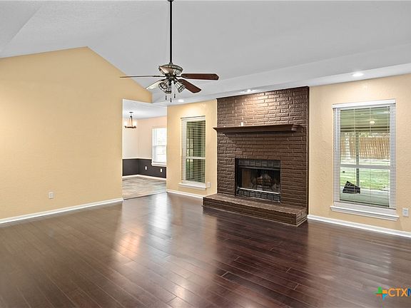 4th image of 301 Illinois Dr