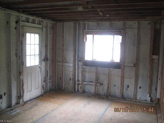 4th image of 607 Killian Rd