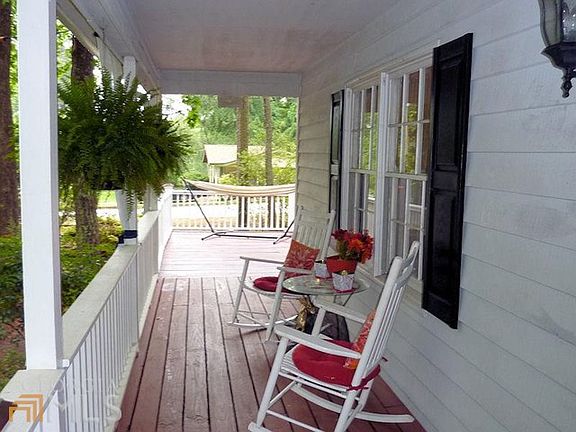2nd image of 205 Pauline Dr