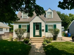 204 W 12th Ave, Mitchell, SD 57301