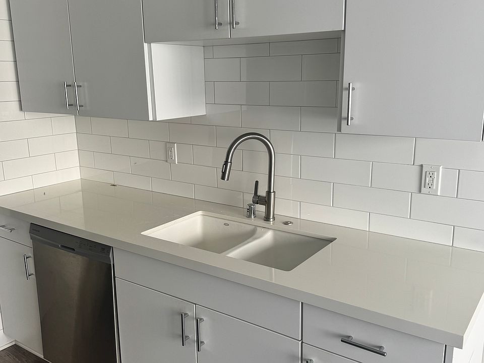 1st image of 1323 14th St APT L