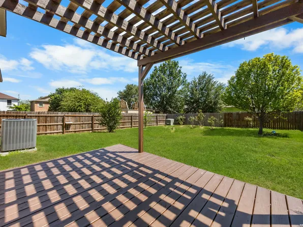 11008 Dublin Pl, San Antonio, TX 78254