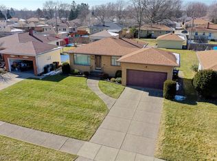 7326 Beresford Ave, Parma, OH