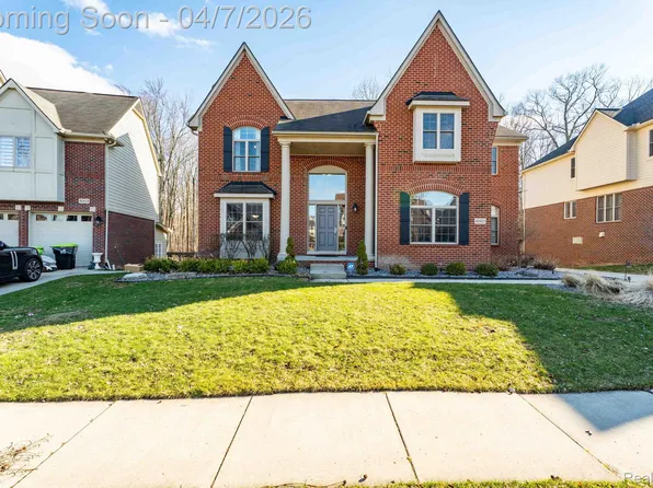 41625 Steinbeck Gln, Novi, MI 48377