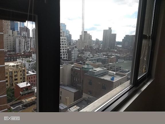 4th image of 300 W 55th St APT 18X