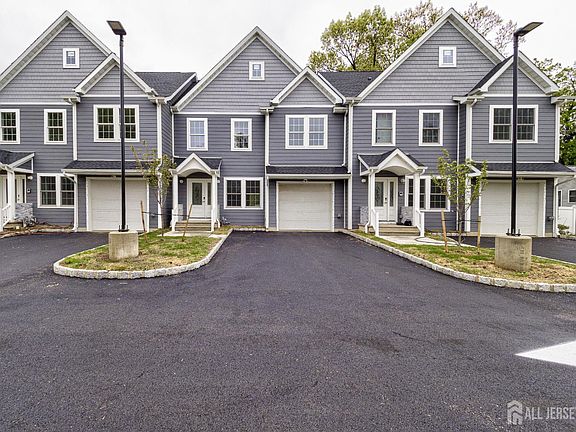 2nd image of 8 Travers Ave #1