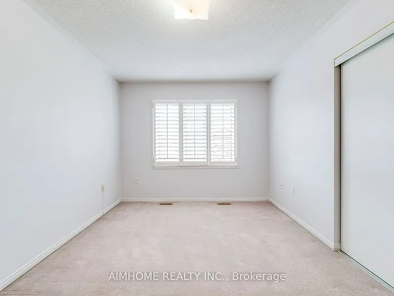 340 Kittridge Rd — Photo 25