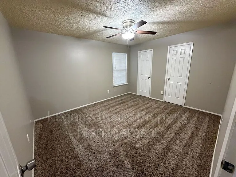 1409 Courtney Pl #A — Photo 17