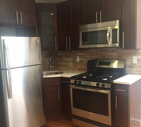 2nd image of 815 Marcy Ave APT 3