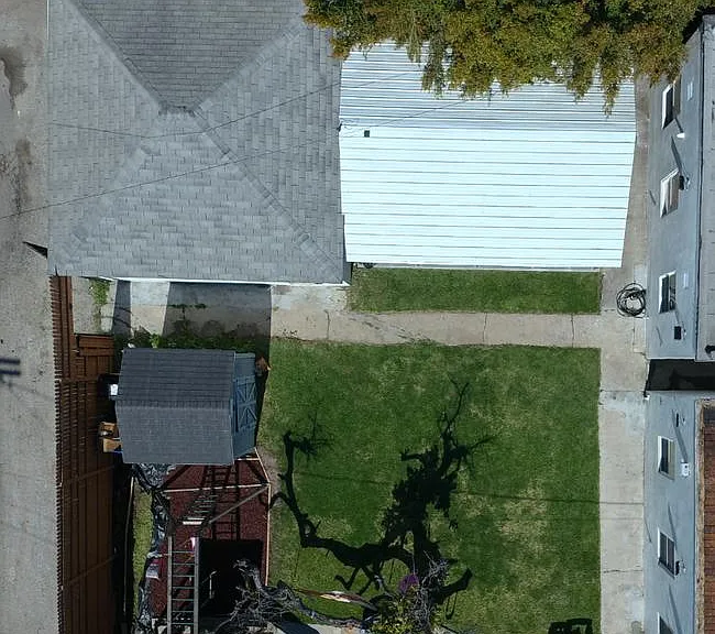1415 Stearns Dr — Photo 34