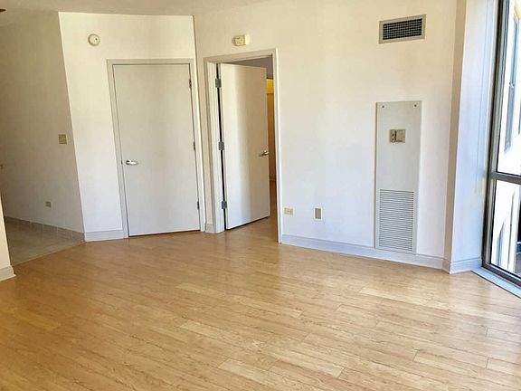 5th image of 222 N Columbus Dr APT 2606