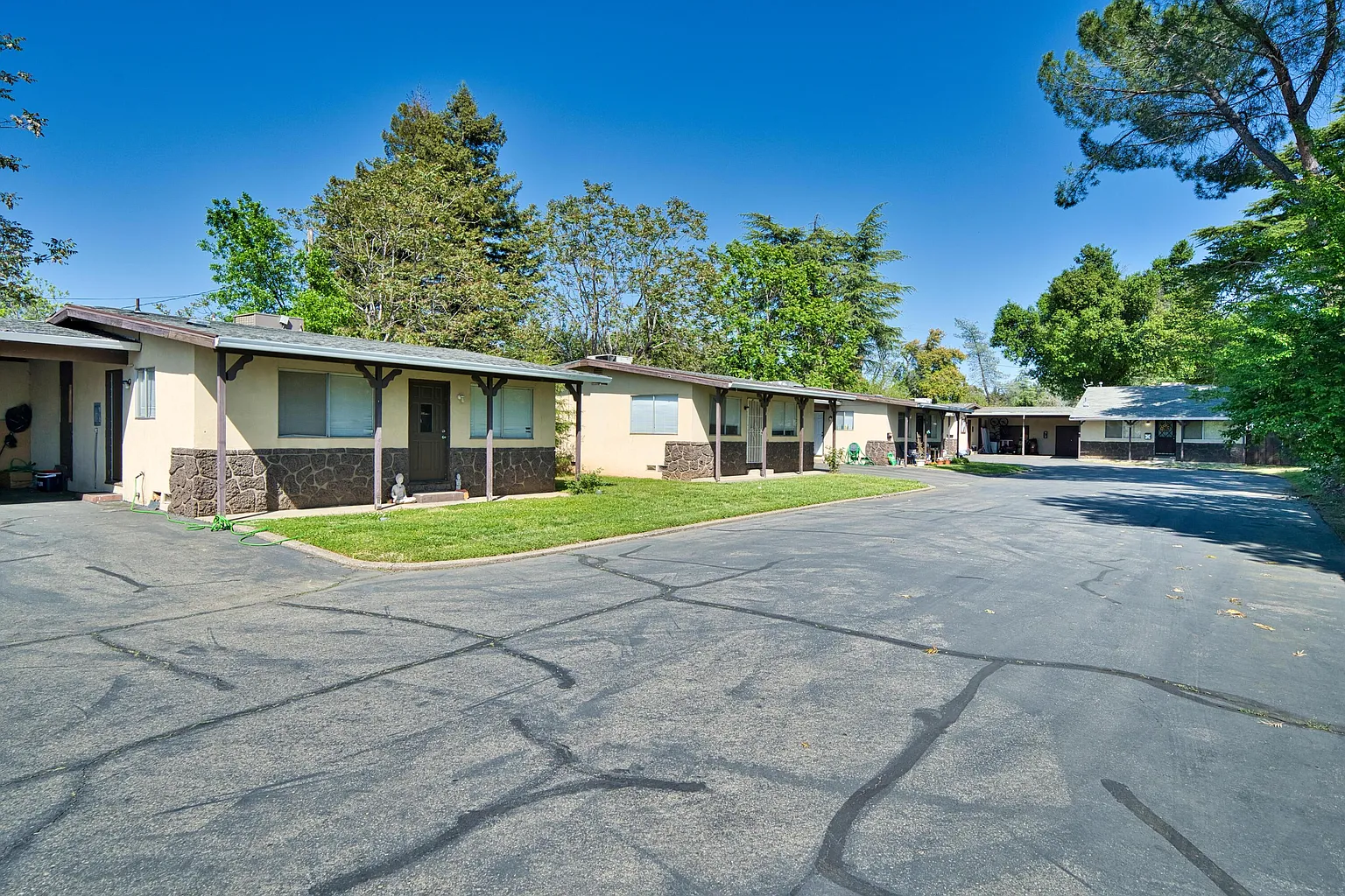 2925 East Way photo 1