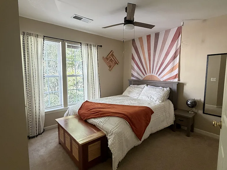 2066 Lockwood Dr — Photo 16