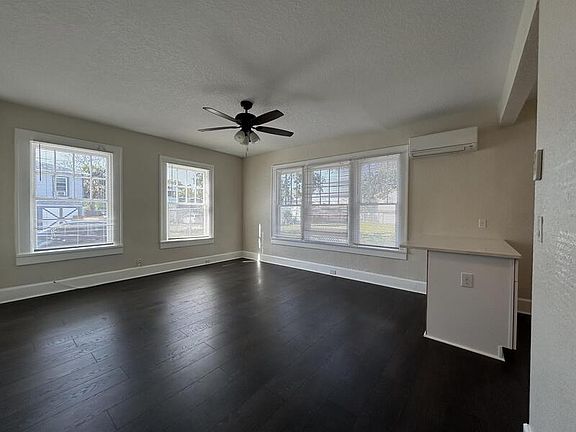 3rd image of 808 13th St N APT 3