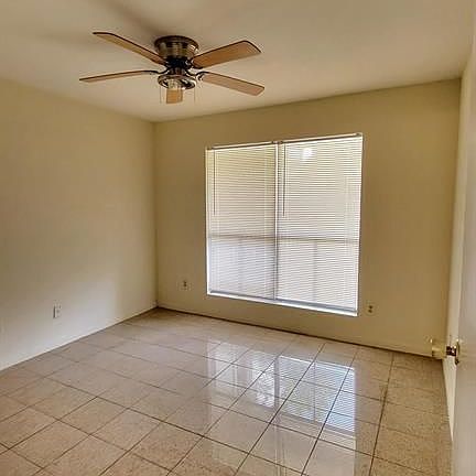 5th image of 3900 Woodchase Dr APT 76