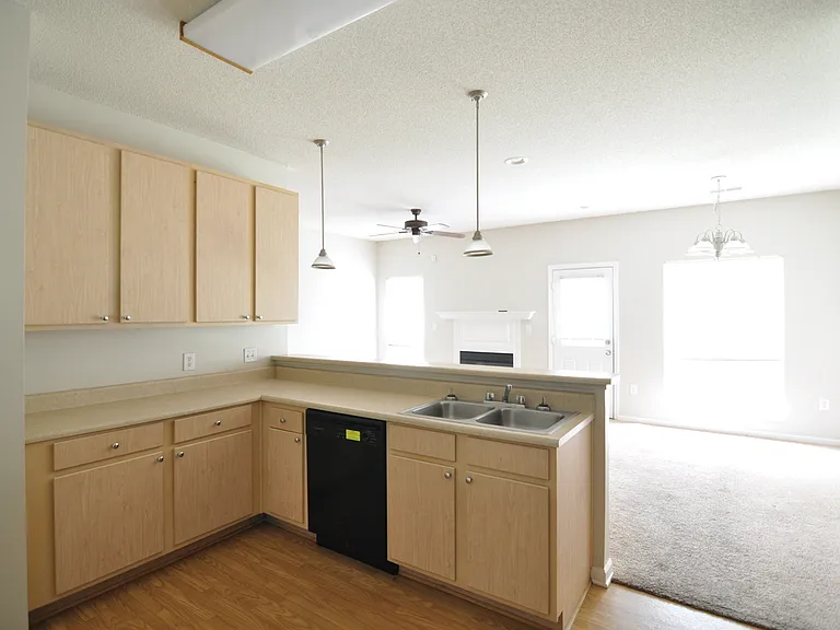 44 Pine Meadow Cir — Photo 6
