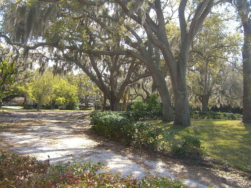 1st image of 135 Willadel Dr