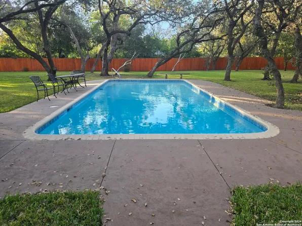 10530 ROCKING M TRL, Helotes, TX 78023