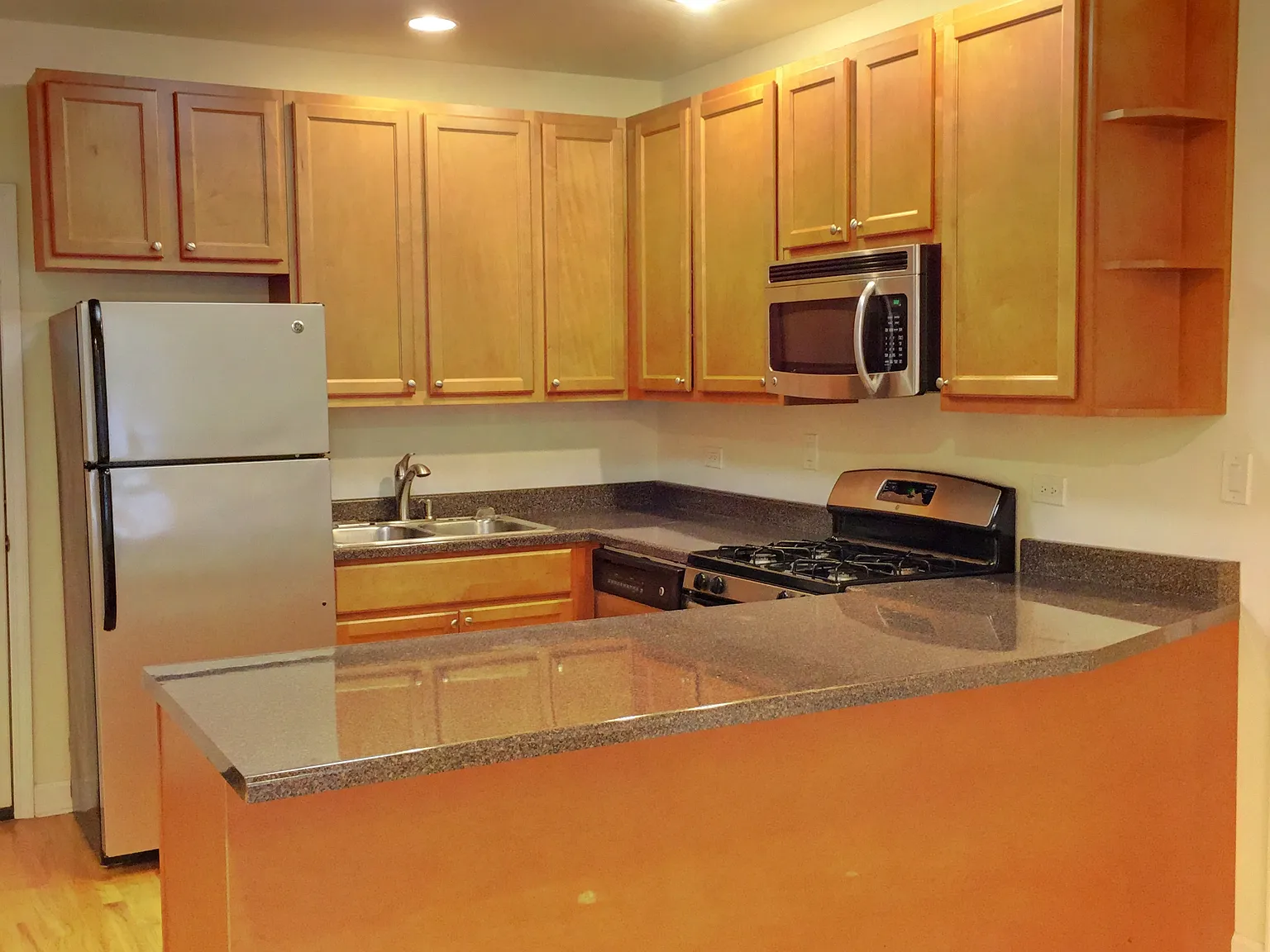 2 bed, $2,200 — Photo 4