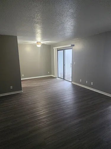 106 Nottingham Way Photo 1