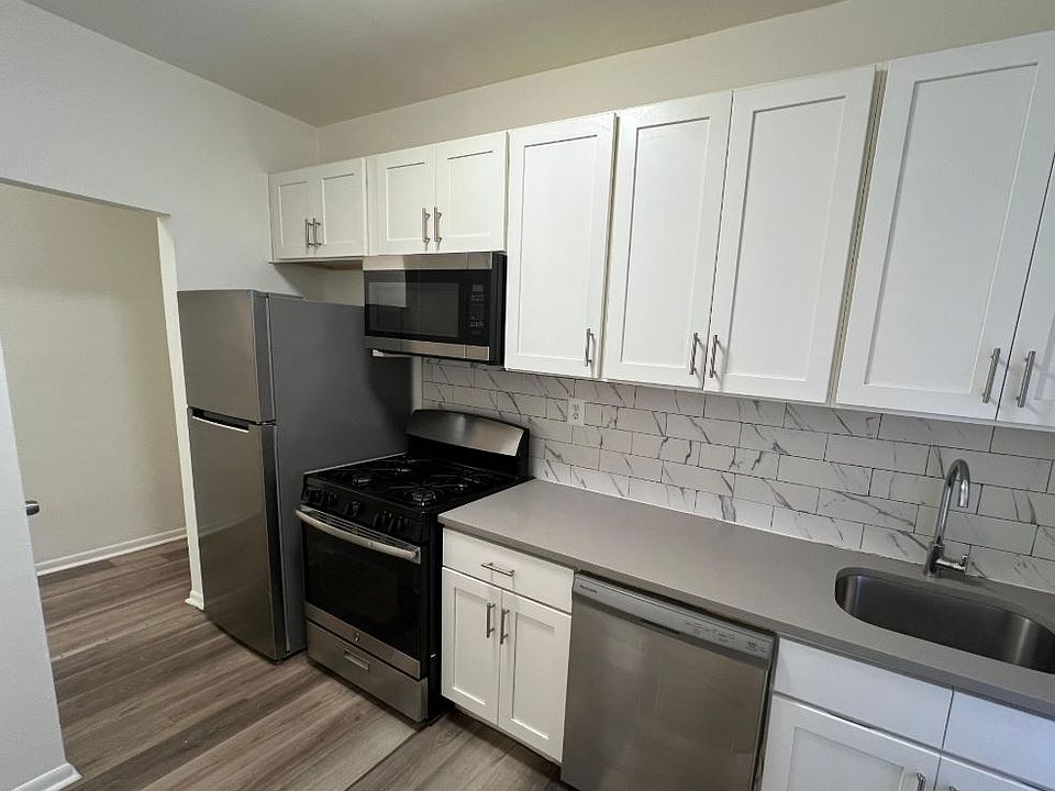 1st image of 202 Clinton Ave #3C