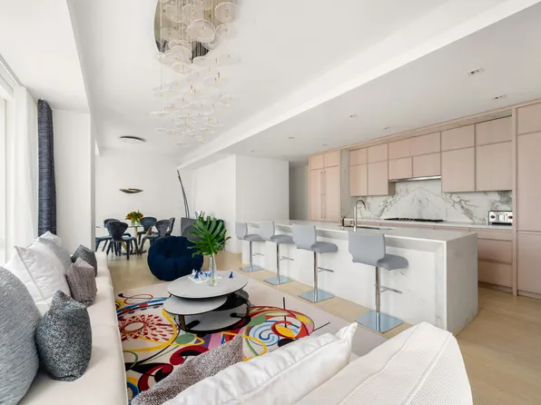 138 East 50th Street image 4 of 31