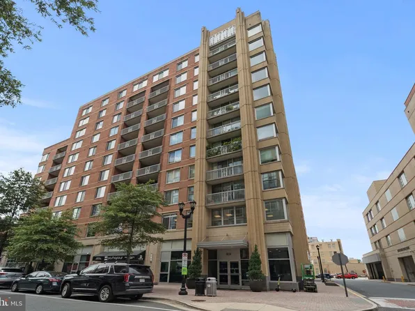 1020 N Highland St Unit 413, Arlington, VA 22201