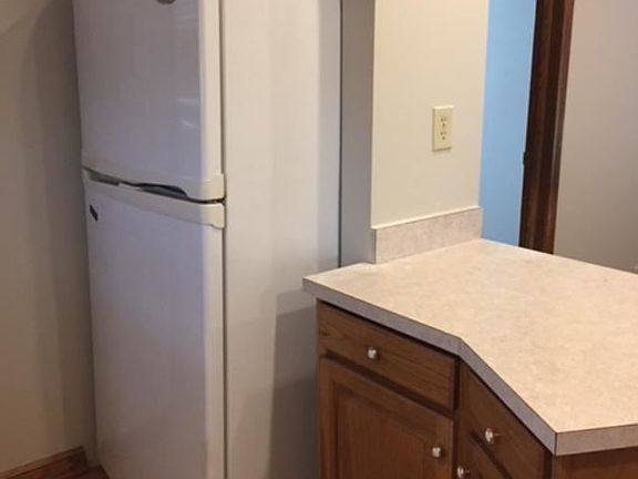 4th image of 293 W Kanawha Ave