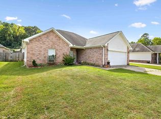 419 Wisteria Dr, Bauxite, AR 72011