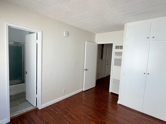 5th image of 3002 Honolulu Ave #8