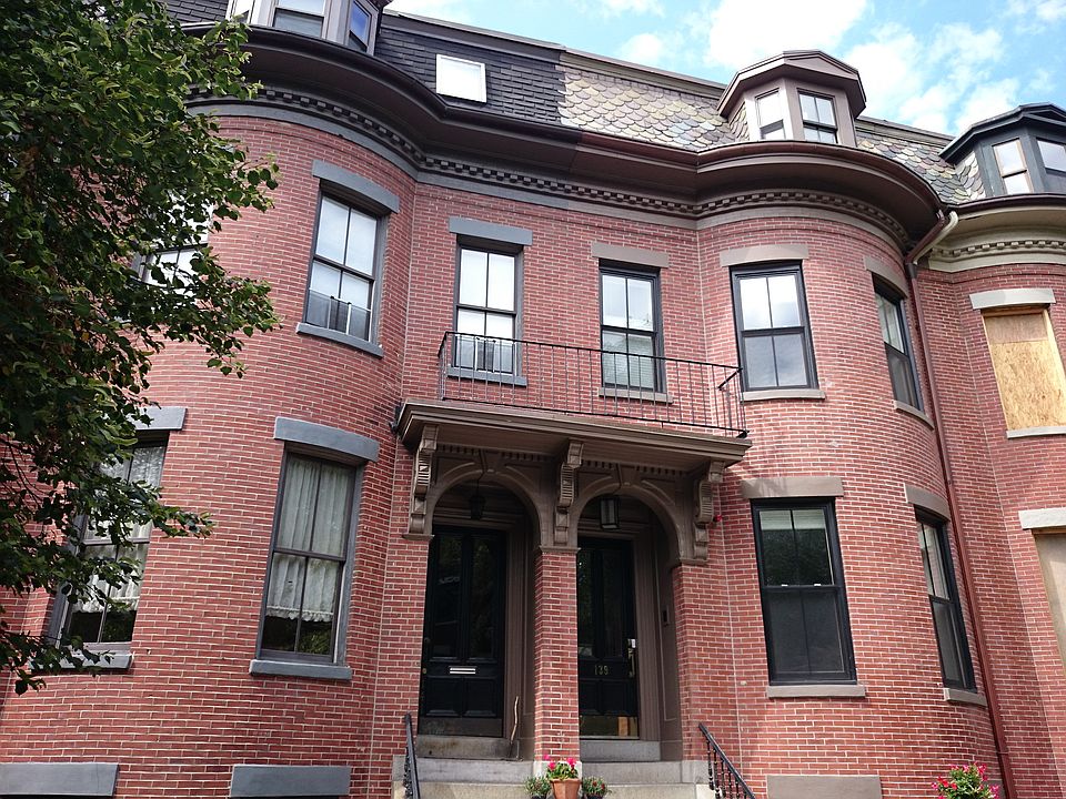 2nd image of 141 Warren Ave #3