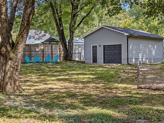 5th image of 833 Northside Dr
