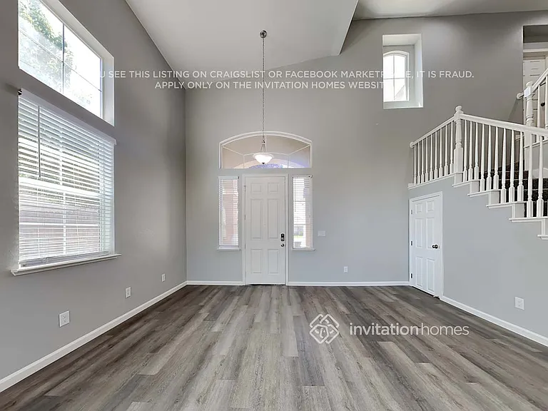 9020 Mosely Ct — Photo 4