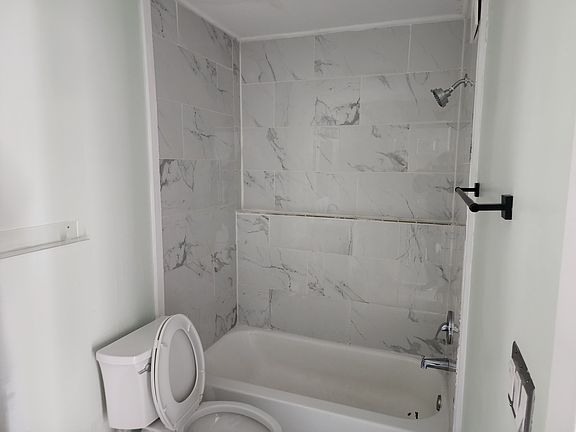 4th image of 3530 W Jolly Rd APT 6