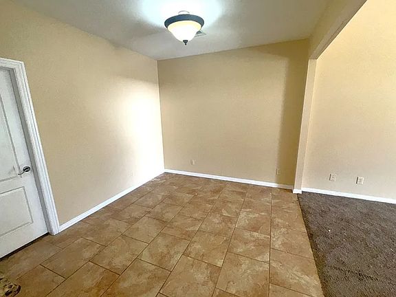 4th image of 108 Johnson Dr #B