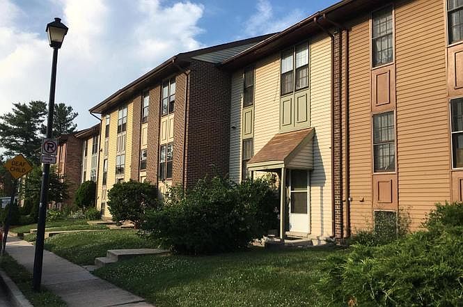 1st image of 902 Branch Dr