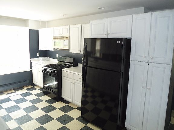 2nd image of 407 Chandler St