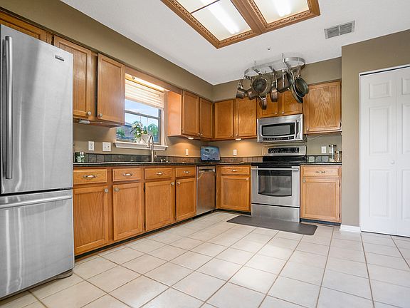 5th image of 8427 Ambleside Ct
