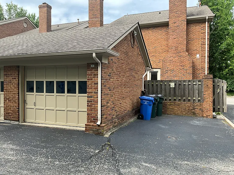 1353 Gray Hawk Rd — Photo 14