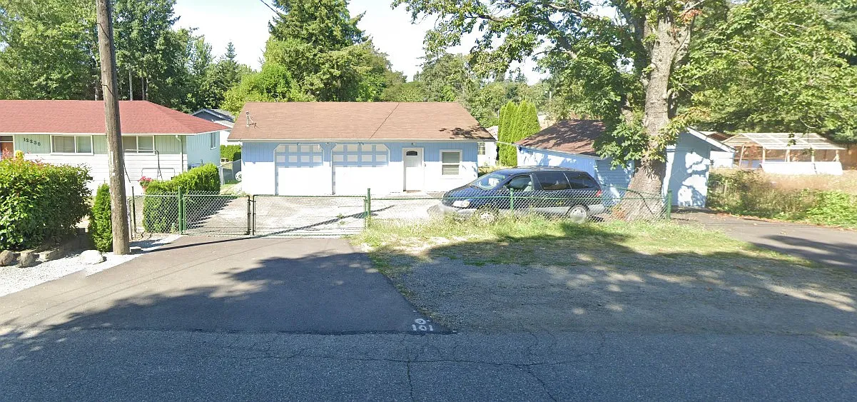12226 Roseberg Ave S — Photo 1