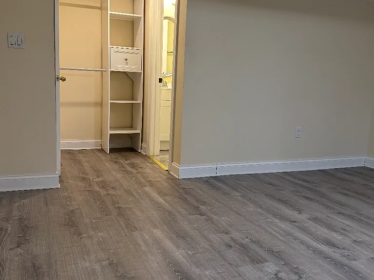 129 North Ave — Photo 2