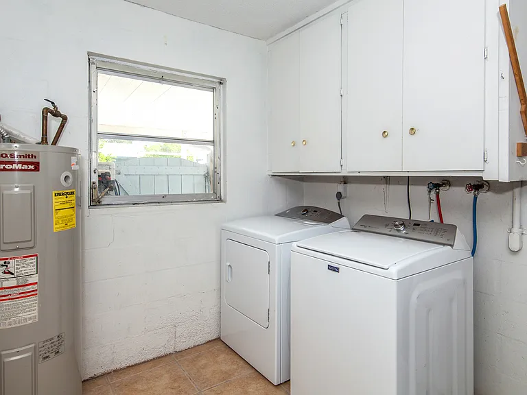 140 Columbia Rd — Photo 4