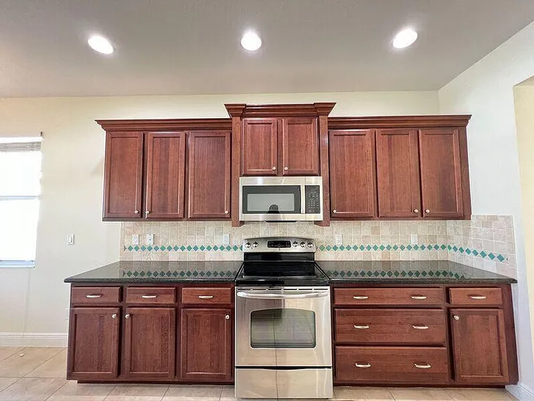 11948 SW Crestwood Cir — Photo 18