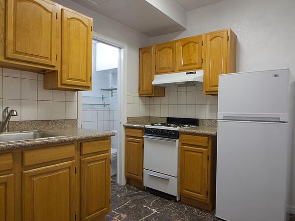 2nd image of 1591 9th Ave #B
