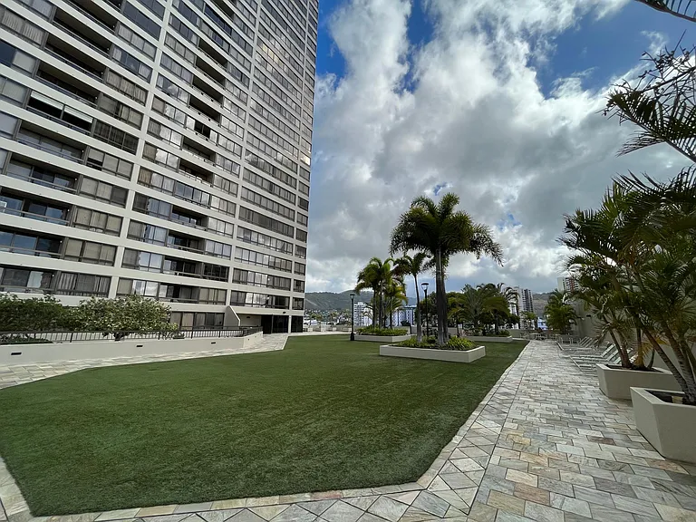 2499 Kapiolani Blvd #2909 — Photo 5