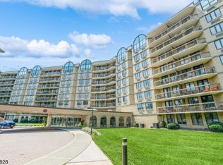 10 Smith Manor Blvd APT 815, West Orange, NJ 07052