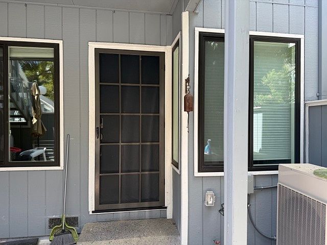 1st image of 972 La Barbera Dr
